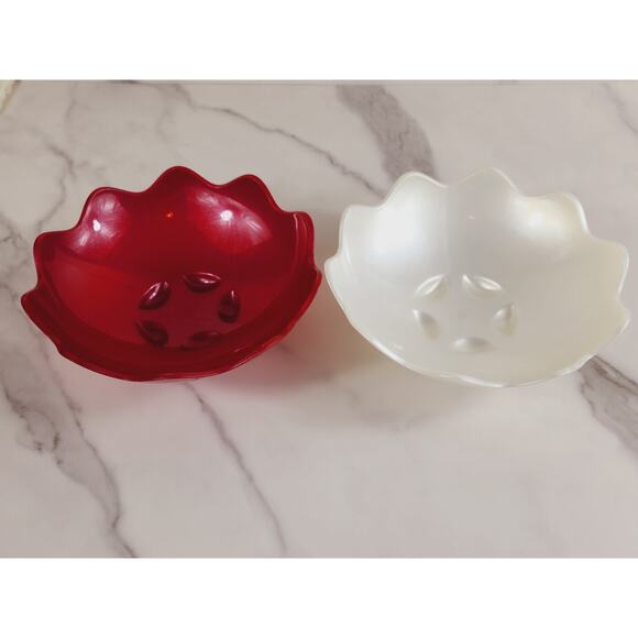 Tupperware Scalloped Shell Salad Bowl 6 3/4" Candy Dish #5443A White Red x2 - Picture 4 of 11